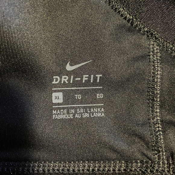 Nike bra. Black. Size xl. - Picture 2 of 3